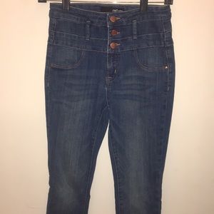 High waisted jeans
